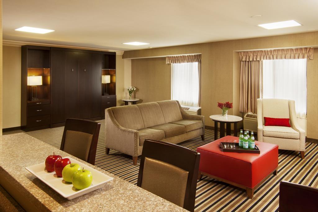 The Madison Concourse Hotel Екстер'єр фото