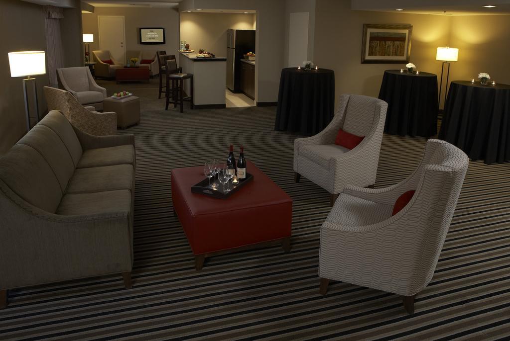 The Madison Concourse Hotel Екстер'єр фото